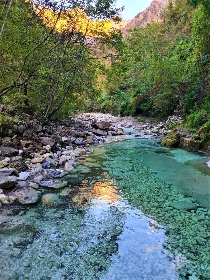 Incantevole Casa Sul Fiume, Relax E Natura Ai Piedi Della Alpi Apuane Маса Екстериор снимка